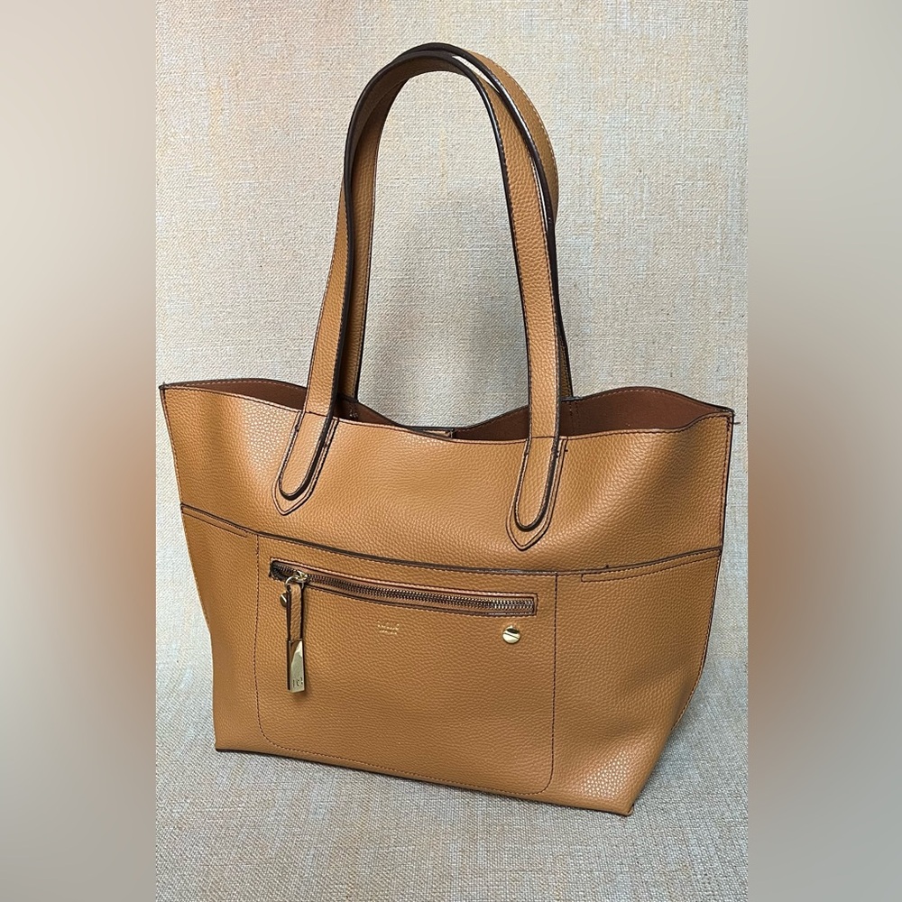 Tutilo New York Tan Faux Leather Tote Bag with Gold Accents.Brand New/Never Used - Picture 2 of 12